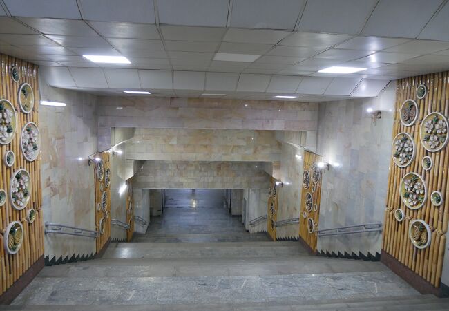 バダムザール(Bodomzor)駅