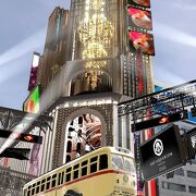 ☆銀座四丁目交差点に『Virtual GINZA mitsukoshi』3DCGのOut Of Homeで泳ぐ金魚と走る都電が出現!? o(*￣○￣)ゝオォーッ！