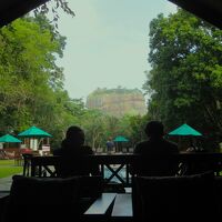 プールサイドでマッタリ