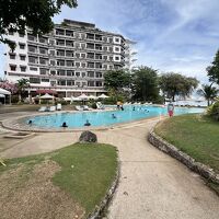 メインプールから外観