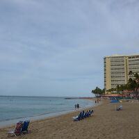 ホテルの前に広がるビーチ