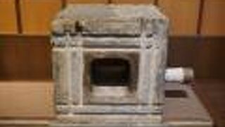 「吹上樋」と呼ばれる通水管を通すという技術