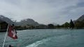 アーレ川をバックで進んでインターラーケンへ