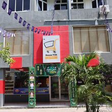 スーパーマーケットもあります