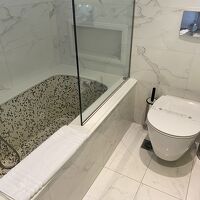 広いバスルーム