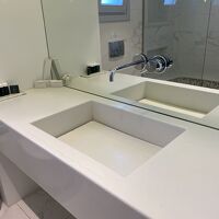 必要なものある。ウオーターとコーヒーのサービスアリ