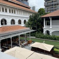 中庭にあるレストラン