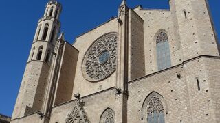 カタルーニャ・ゴシック建築の代表的な建物を観てきました!!