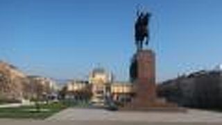 ザグレブ中央駅近くの公園