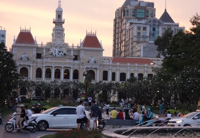 ホーチミンスクエア