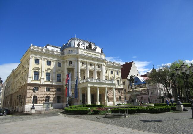 ネオ・ルネッサンス様式の建物