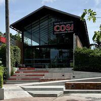 モダンな感じの建物