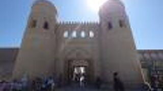 イチャン・カラの入場チケット売り場