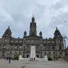 市役所・市議会議事堂の前の広場