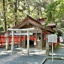 巻尾神社