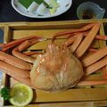 カニ一人一杯　食べきれないくらいの海の幸