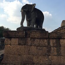 東メボン寺院の象さんの像です。