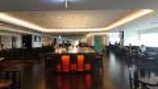 色合いもシックで落ち着ける空間