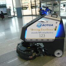 トイレを含め、空港内の清掃状況は改善されつつある感じです。