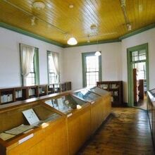 ２階の一般閲覧室