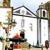 Igreja de Santiago;サンチャゴ教会から現在は本屋(ポルトの`レロ書店`みたいに)