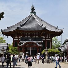 美しい姿の南円堂