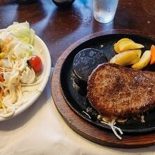 学生ハンバーグをチョイス