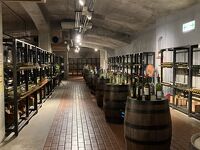 ぶどうの丘地下ワインカーヴ(貯蔵庫)