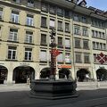 ベルン中央駅の一番近くにある噴水