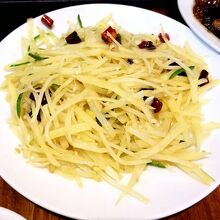 じゃがいも細切り炒め