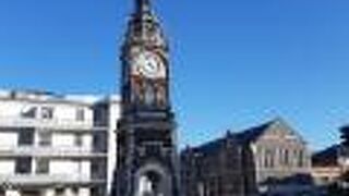 カジノの北西側に建っている、歴史ある時計台