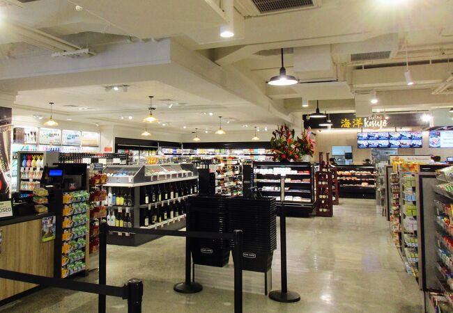 アイランド カントリー マーケット (ワイキキ店)