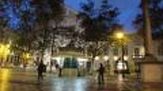 トリンダーデ コエーリョ広場