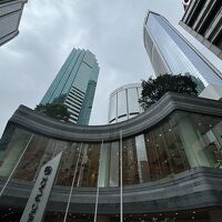 左からJWマリオット、コンラッド、シャングリラ