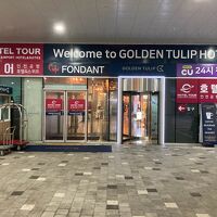 フロントの入り口です