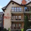 旧市街の観光スポットに近く、部屋は広い