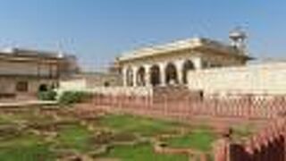 アングリー庭園