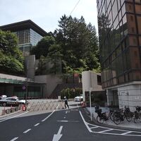 総理官邸前のバリケード