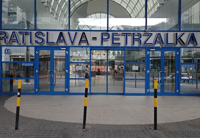 ブラチスラヴァ ペトルジャルカ駅