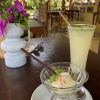 レストランも超絶かわいいです。食べ物は70点くらい。