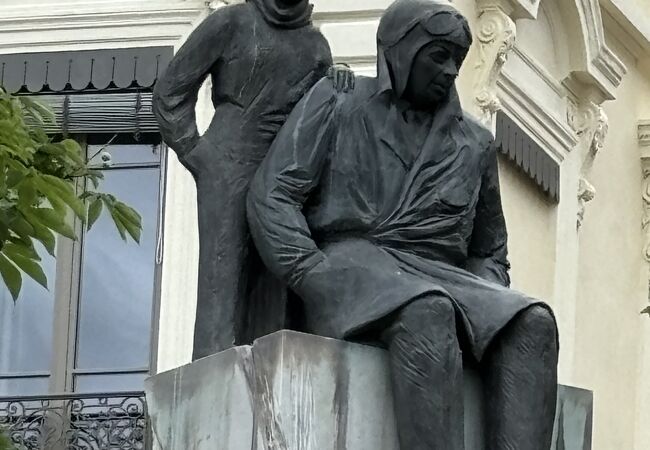 ベルクール広場