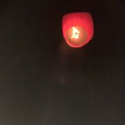 十分老街で、夜のランタン上げ