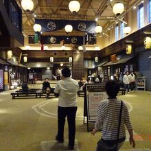 お店の周りがすでに雰囲気あります