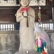 《おりつ地蔵尊》