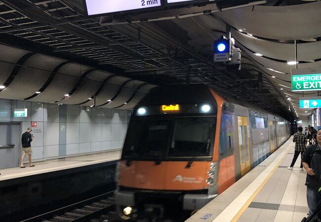マスカット駅からセントラル駅までは片道offピークでAUD4.00