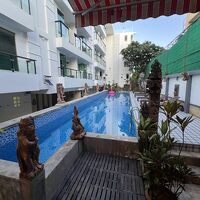 スイミングプール