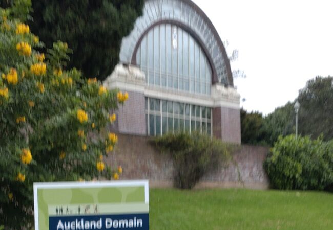 オークランド ドメイン