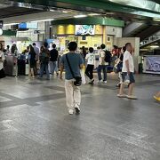 夜はすいている