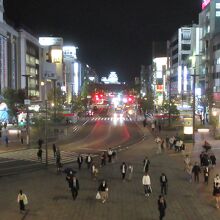 北口駅前の大手前通りの突き当りに姫路城が見えます