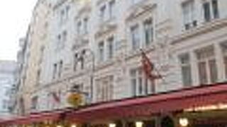 ツム シュヴァルツェン カメール